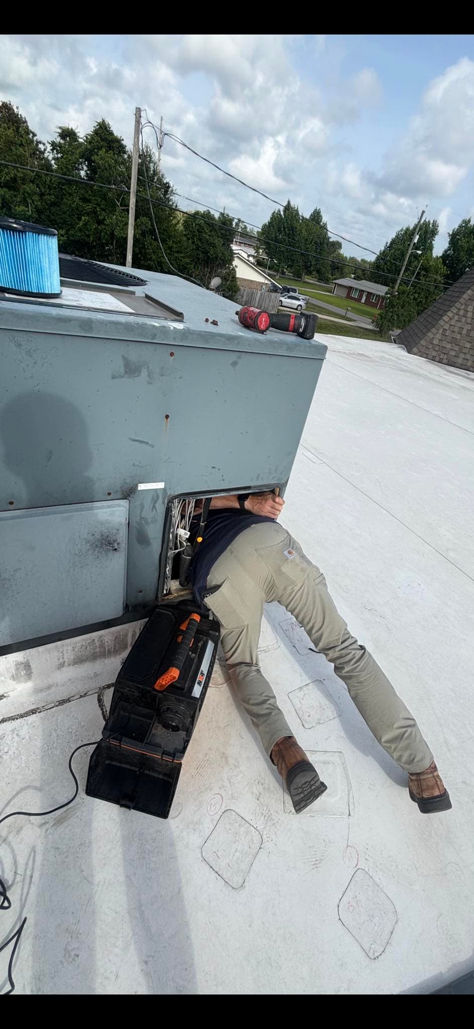 Commercial HVAC rooftop unit emergency repair — Panama City business